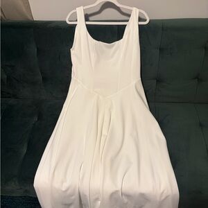 Elegant White Sleeveless Dress